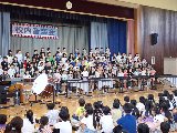 音楽会を開きます。